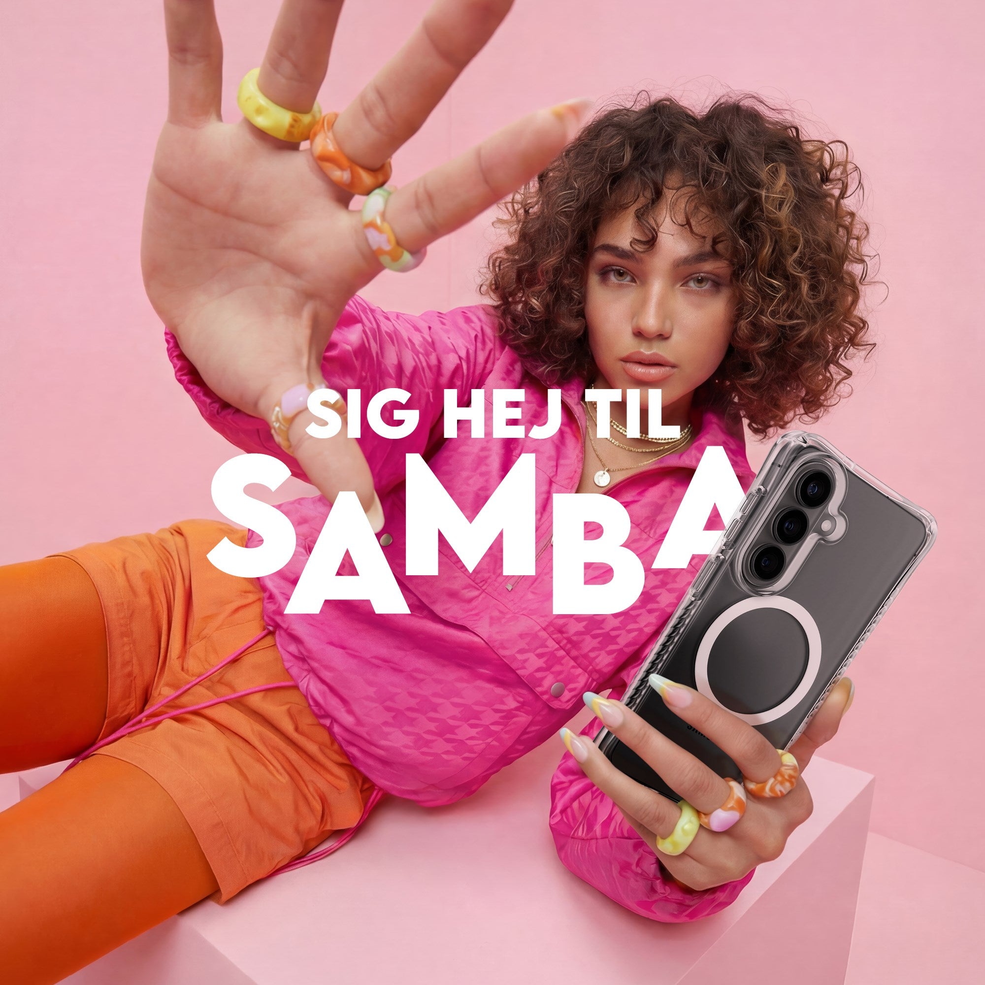 CARE™ by PanzerGlass® Samba Case Transparant m. Hvid Qi Samsung Galaxy S26